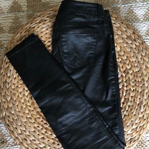 NO BOUNDARIES FAUX LEATHER JEANS.